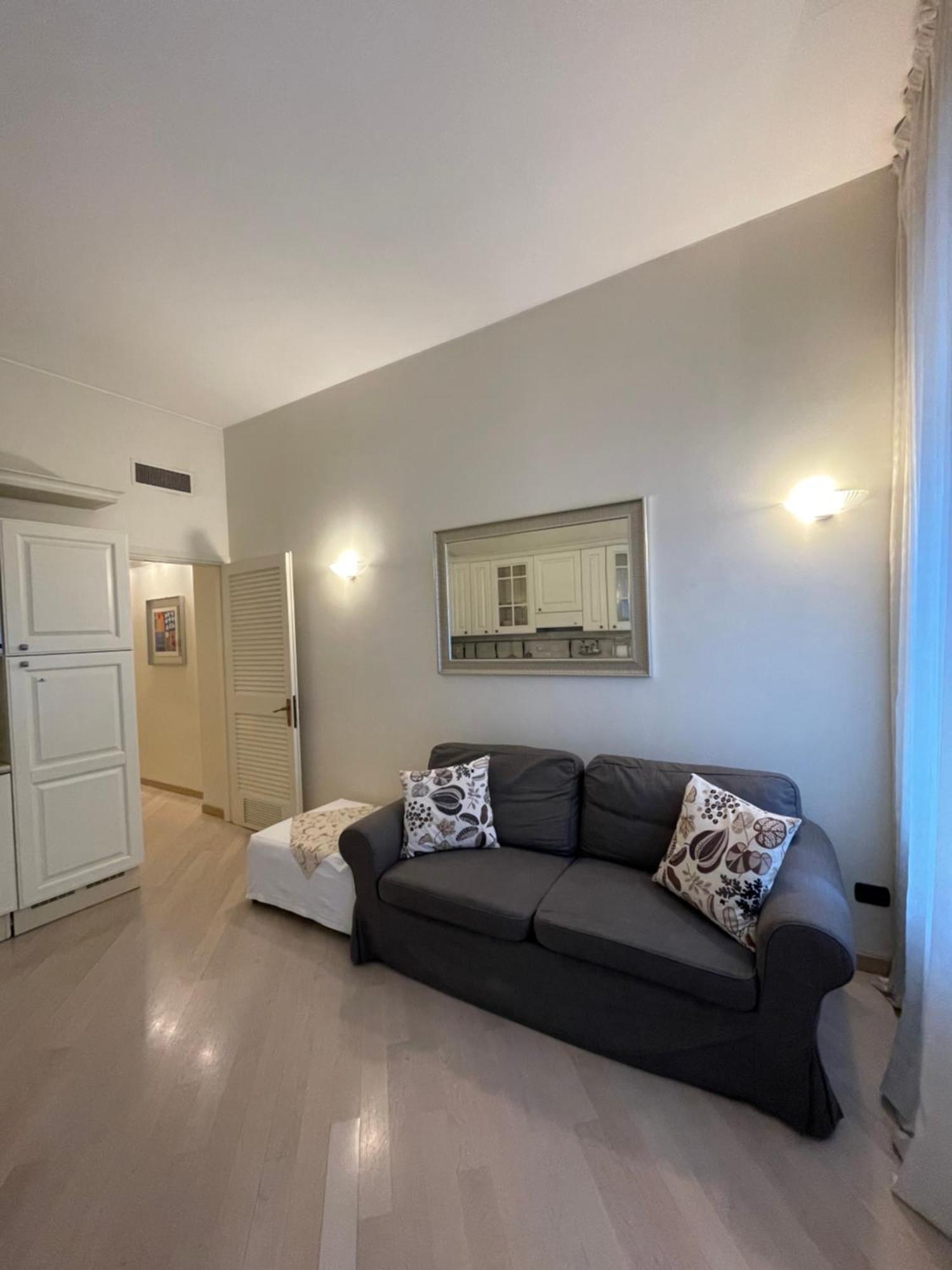 Downtown Apartment Milan Exterior photo